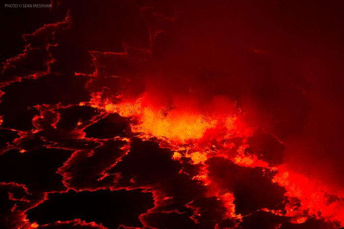 Nyiragongo-lava-Sean-Messham