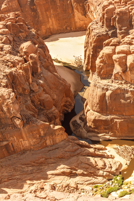shooting-down-the-guelta-ennedi-chad