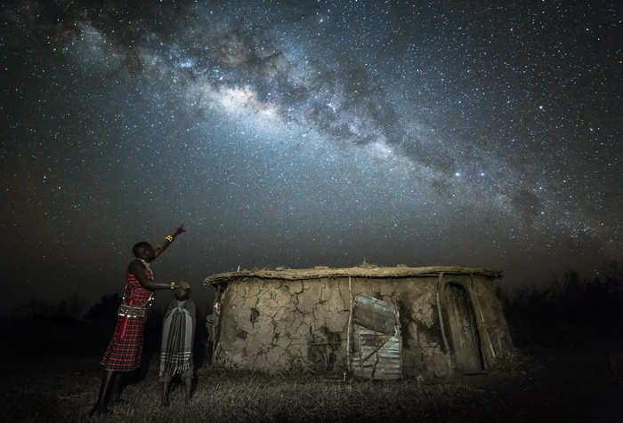 maasai-warrior-teaches-his-son-about-the-stars-robin-stuart--africa-geographic-photographer-year-2016
