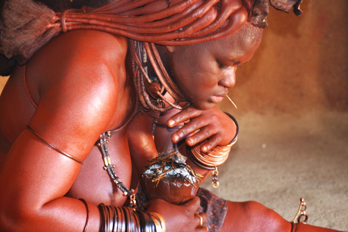 himba smoke bath