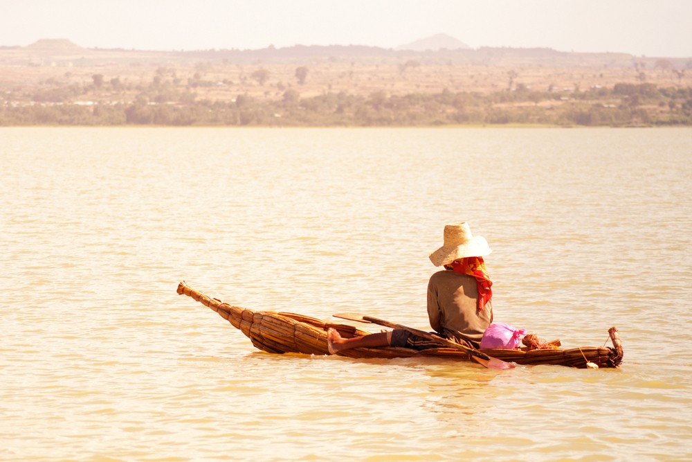 Watch the world float by on Lake Tana ©Luca Zanon