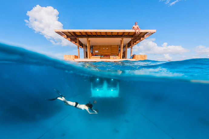 Manta-Resort-room-underwater