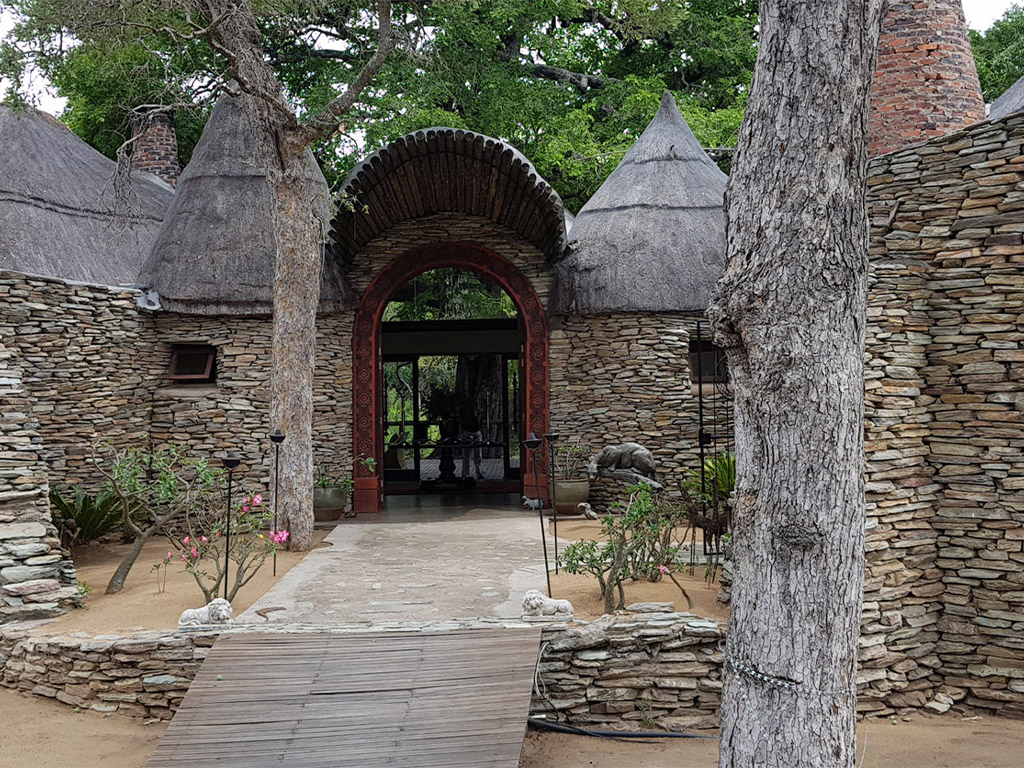 Tintswalo Safari Lodge, Manyeleti, Greater Kruger with Africa Geographic