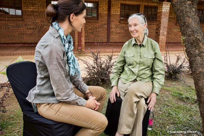 Bonné de Bod interviewing Dr. Jane Goodall 